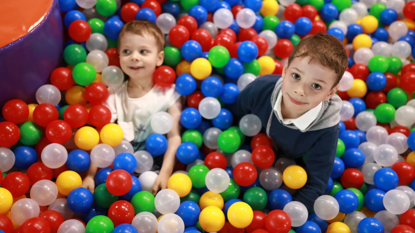 10,000 Pack of Orakel Plastic Ball Pit Balls